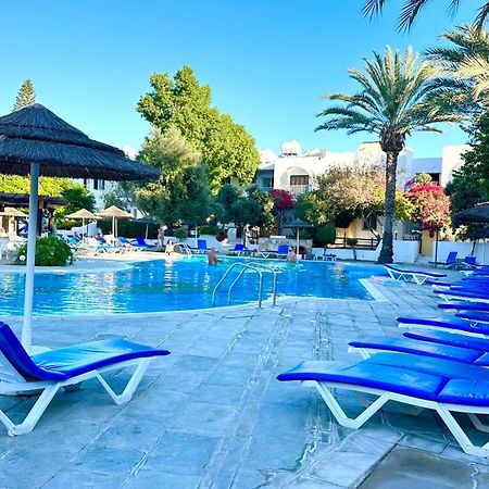 Paphos Gardens Studio Suite ภายนอก รูปภาพ