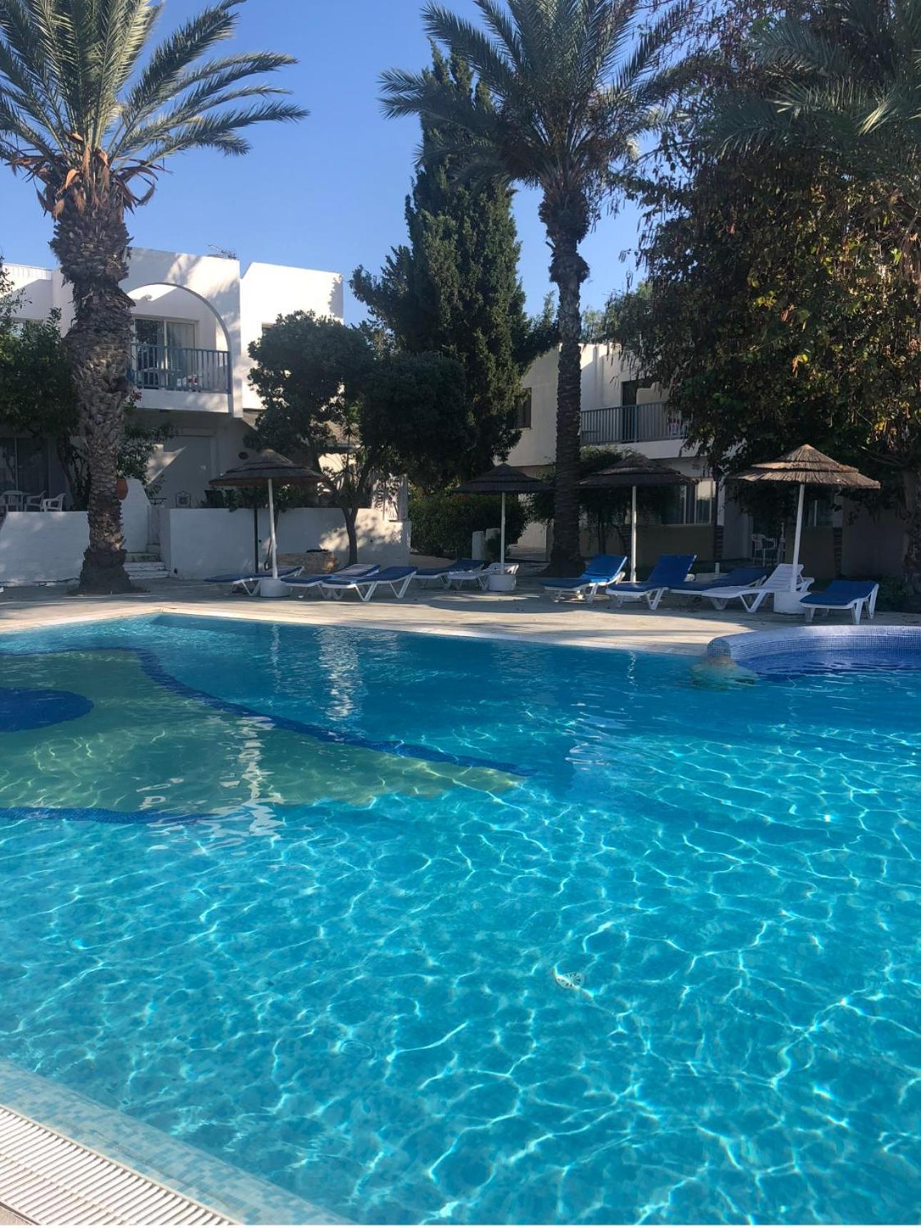 Paphos Gardens Studio Suite ภายนอก รูปภาพ