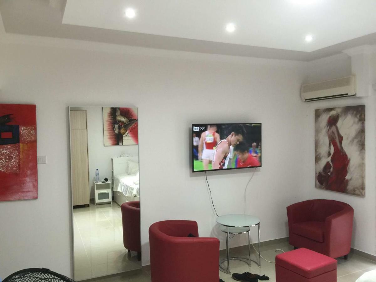 Paphos Gardens Studio Suite ภายนอก รูปภาพ