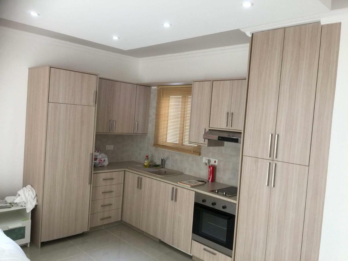 Paphos Gardens Studio Suite ภายนอก รูปภาพ