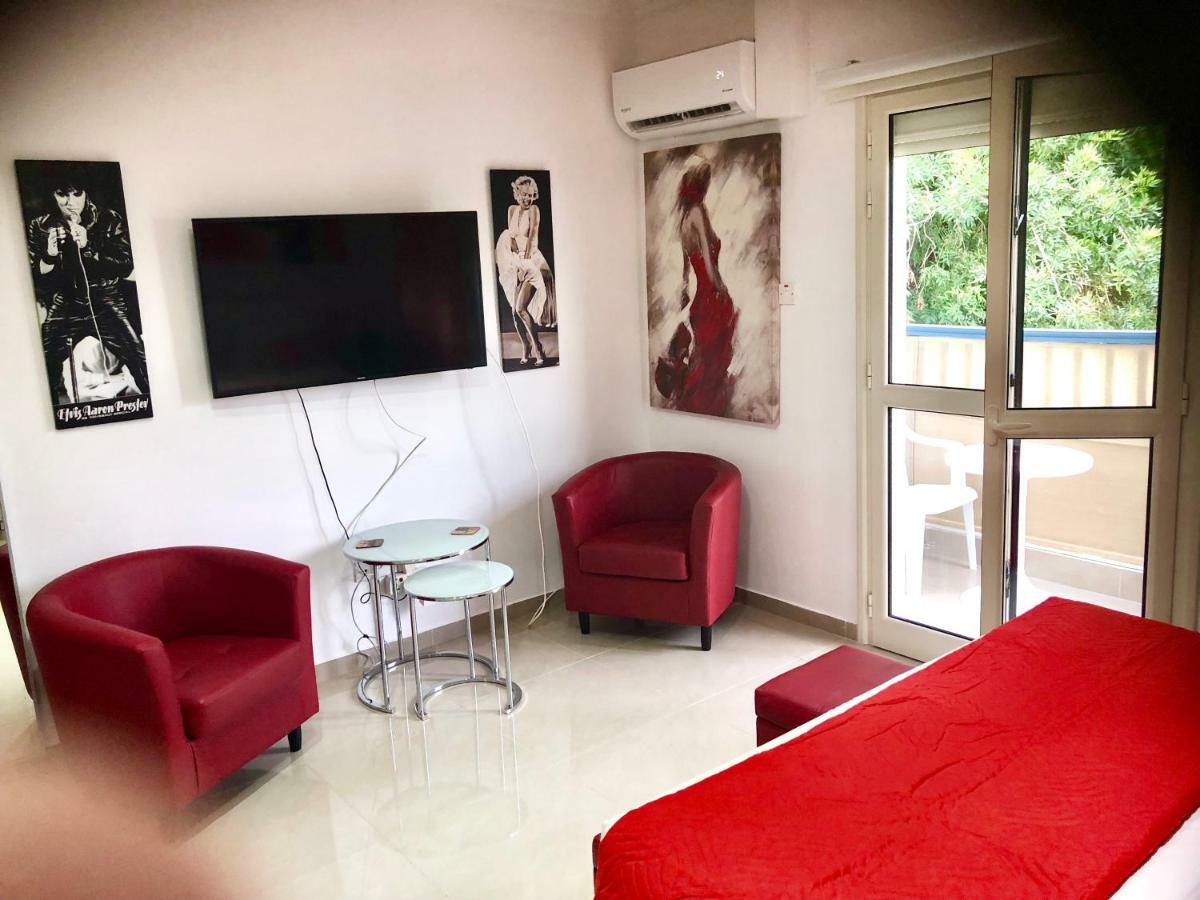 Paphos Gardens Studio Suite ภายนอก รูปภาพ